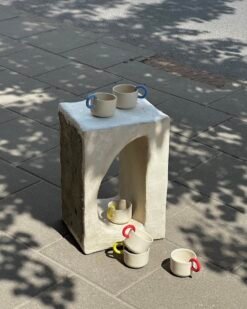 365 COLOURED HANDLE mug